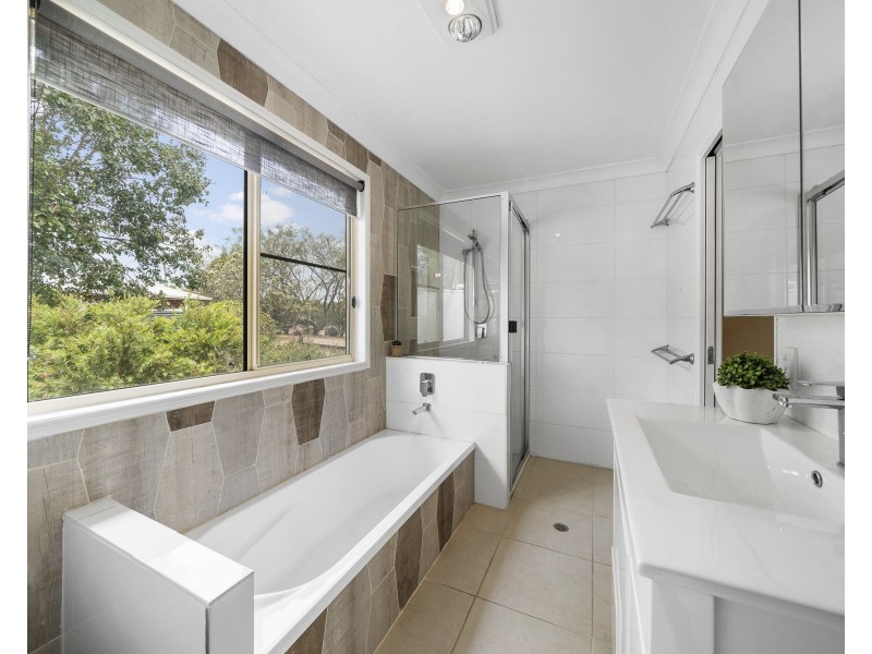 26 Mansel Drive, Gowrie Junction QLD 4352