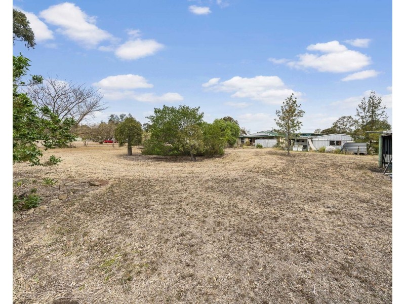 26 Mansel Drive, Gowrie Junction QLD 4352