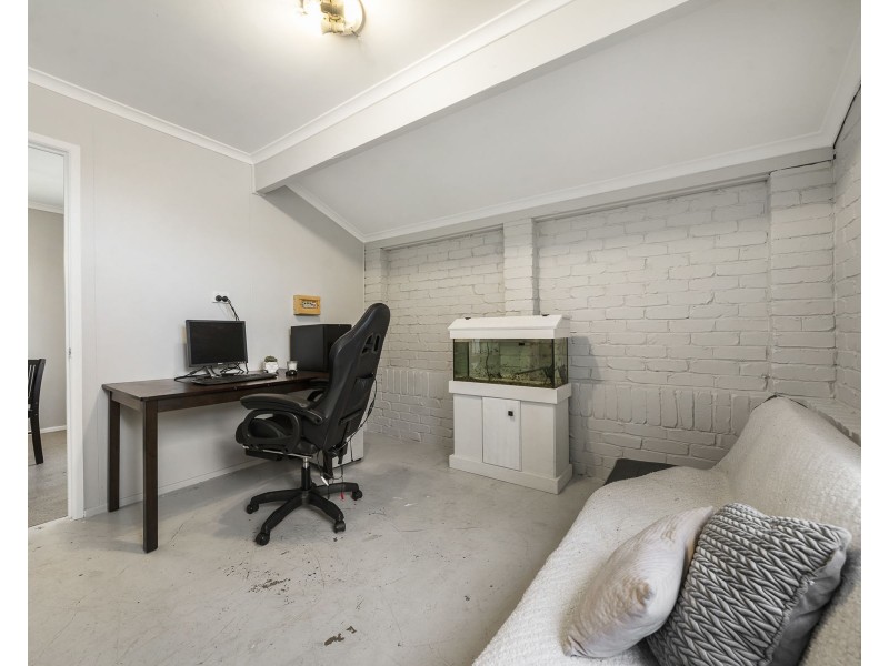 24 Poinciana Street, Newtown QLD 4350