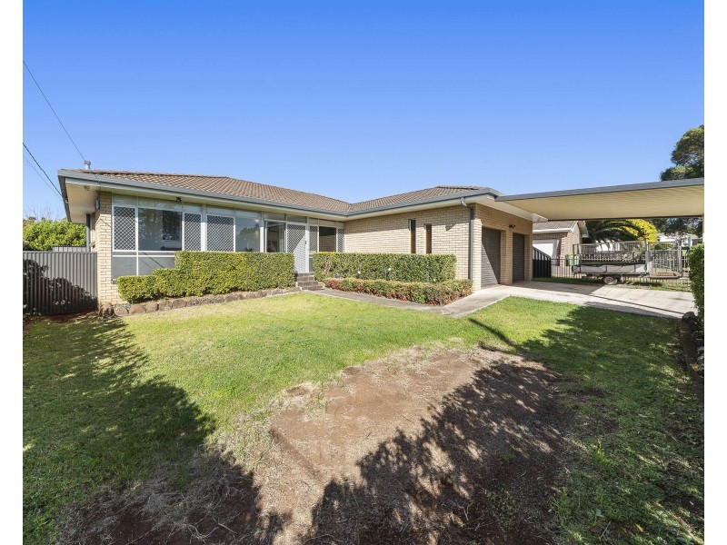 8 Clive Crescent, Darling Heights QLD 4350