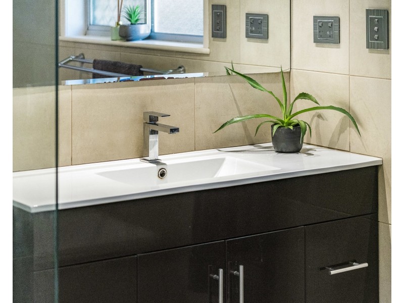 8 Clive Crescent, Darling Heights QLD 4350