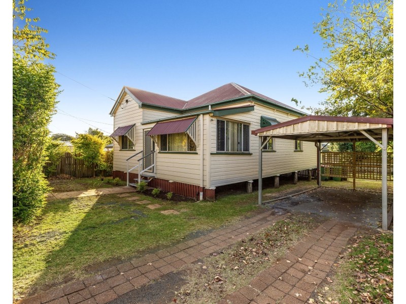195 Taylor Street, Wilsonton QLD 4350