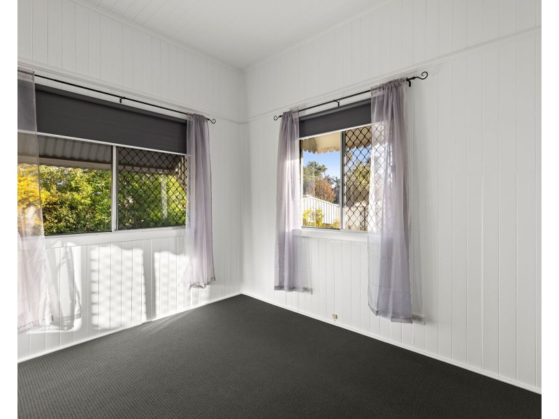 195 Taylor Street, Wilsonton QLD 4350