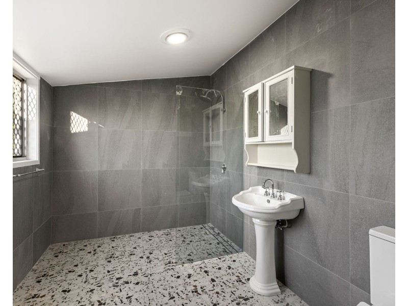 195 Taylor Street, Wilsonton QLD 4350