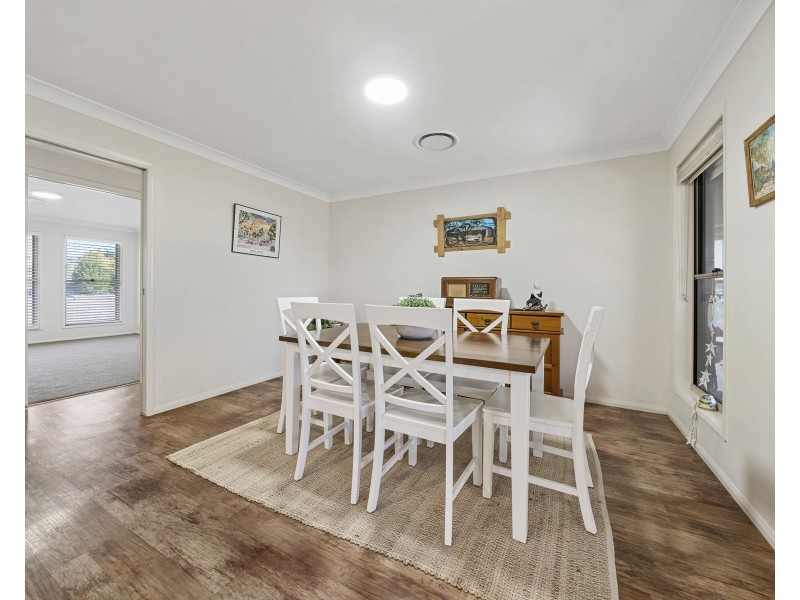 10 Nuffield Street, Kingsthorpe QLD 4400