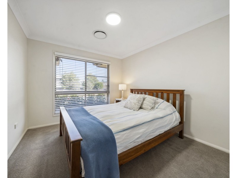 10 Nuffield Street, Kingsthorpe QLD 4400