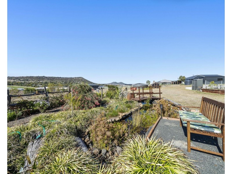 10 Nuffield Street, Kingsthorpe QLD 4400