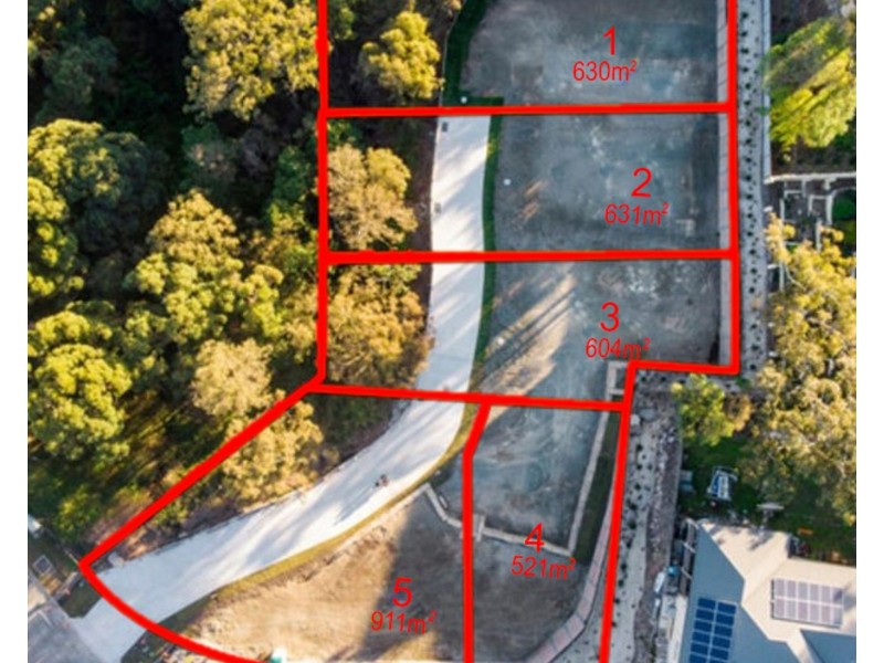 18 Hillside Crescent, Edens Landing QLD 4207