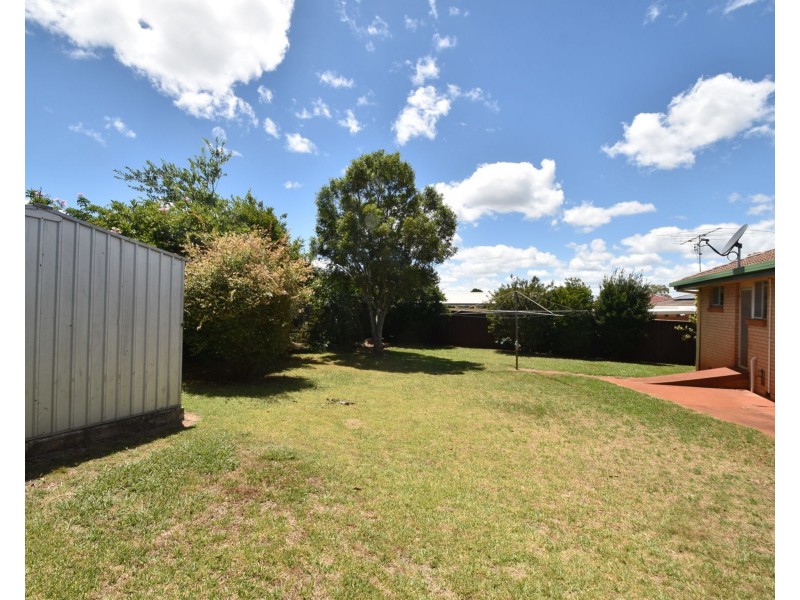 61 Sardon Street, Centenary Heights QLD 4350