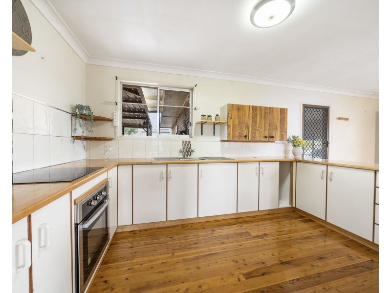 16 Scheske Street, Wilsonton QLD 4350