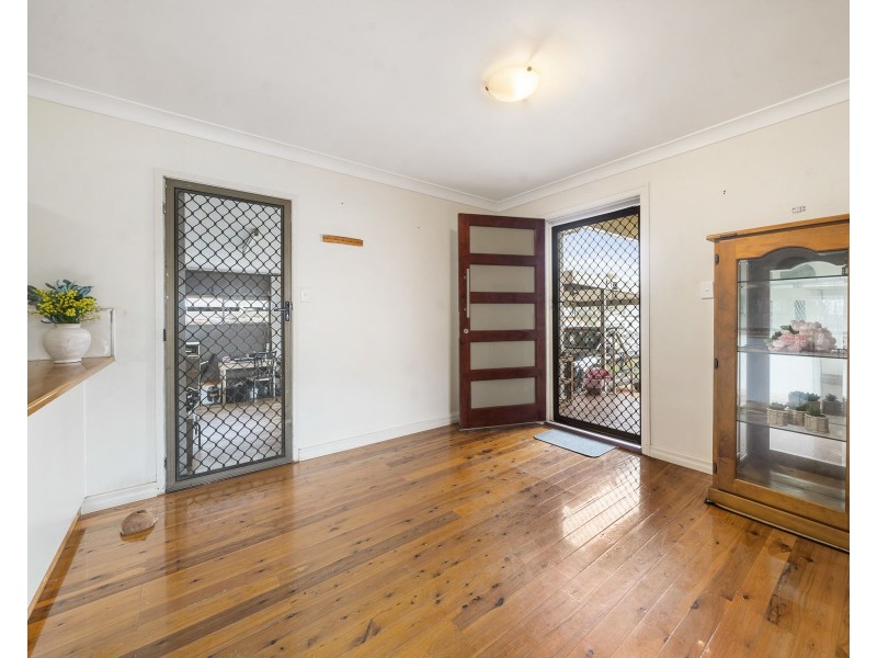 16 Scheske Street, Wilsonton QLD 4350