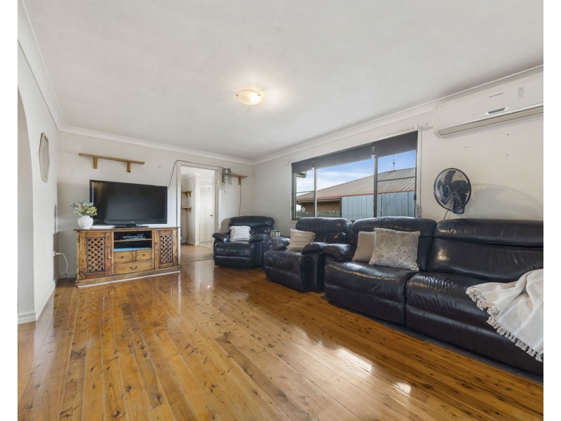 16 Scheske Street, Wilsonton QLD 4350