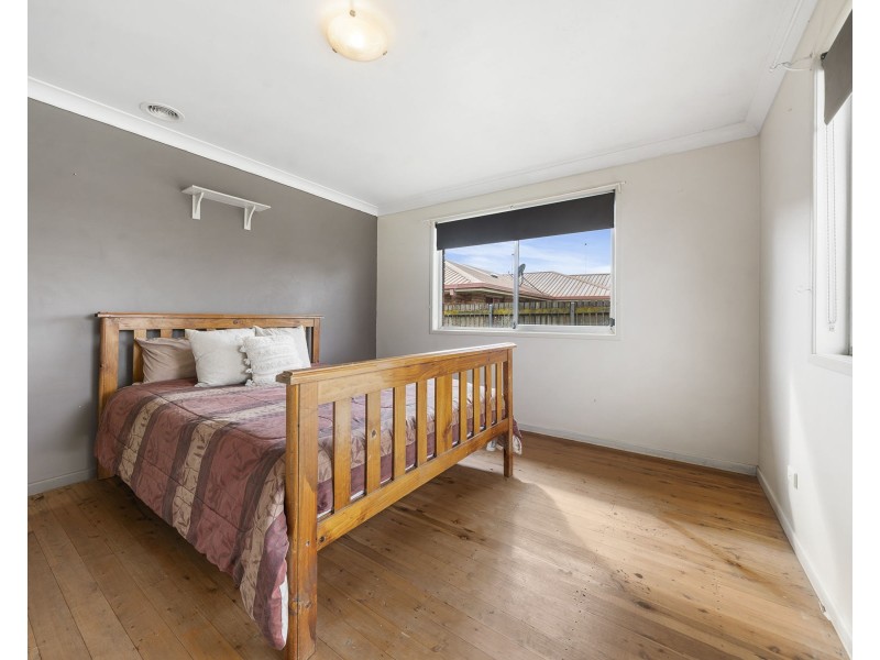 16 Scheske Street, Wilsonton QLD 4350