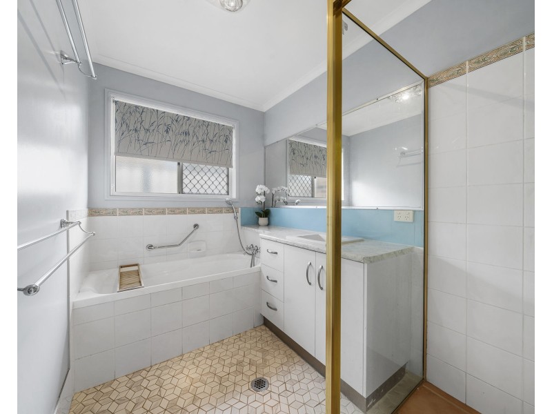 52 Gouldson Drive, Kearneys Spring QLD 4350