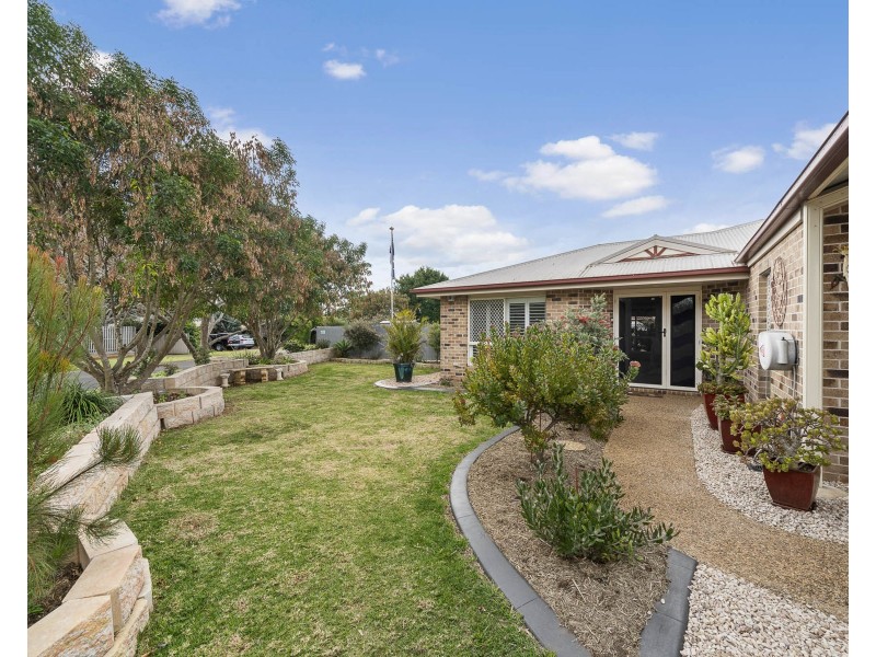 52 Gouldson Drive, Kearneys Spring QLD 4350