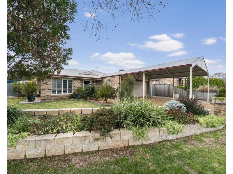 52 Gouldson Drive, Kearneys Spring QLD 4350