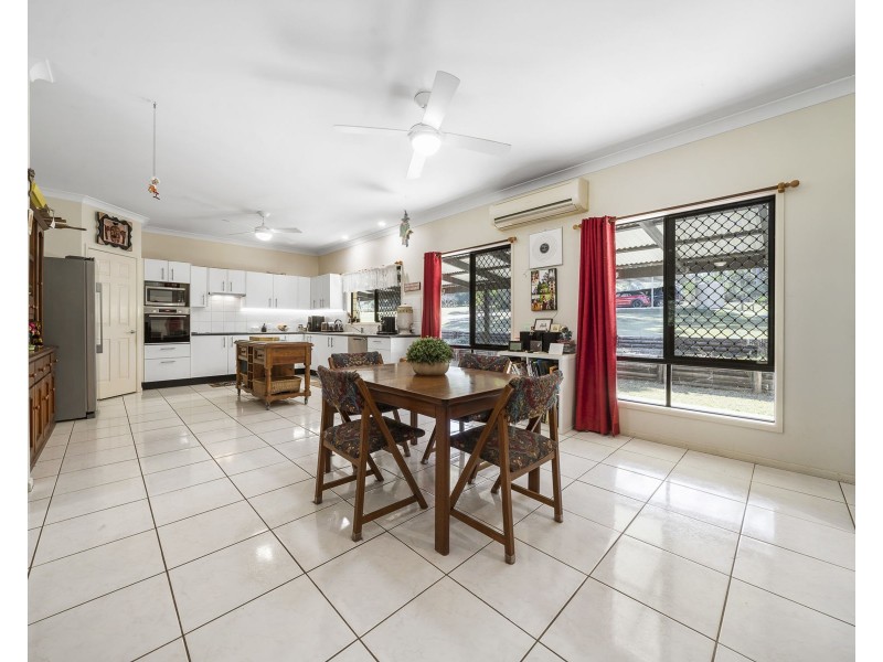 56 Buckingham Court, Mount Hallen QLD 4312