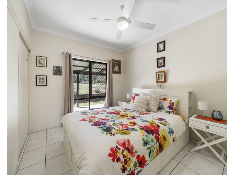 56 Buckingham Court, Mount Hallen QLD 4312