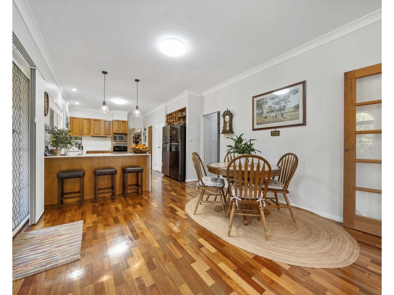 10 Stanley Parade, Highfields QLD 4352