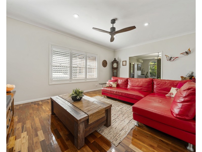 10 Stanley Parade, Highfields QLD 4352