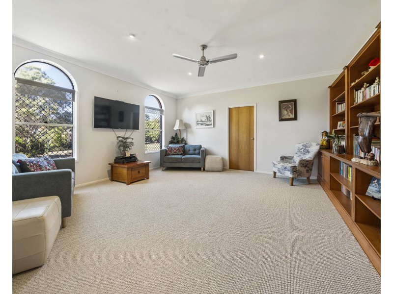 10 Stanley Parade, Highfields QLD 4352