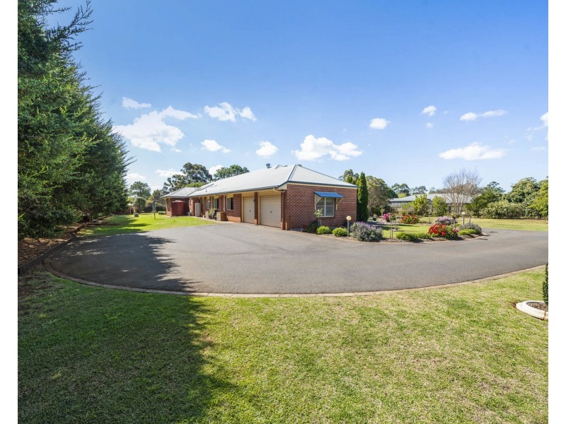 10 Stanley Parade, Highfields QLD 4352