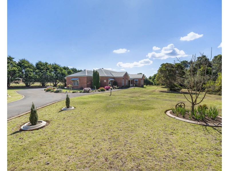 10 Stanley Parade, Highfields QLD 4352