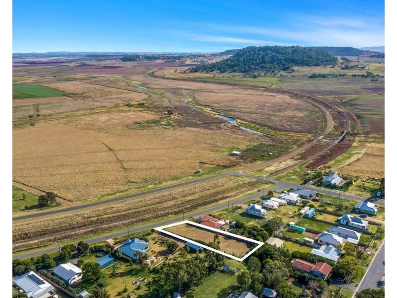 13 Stanley Street, Greenmount QLD 4359