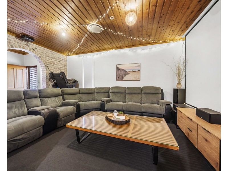 15 Beer Court, Kearneys Spring QLD 4350