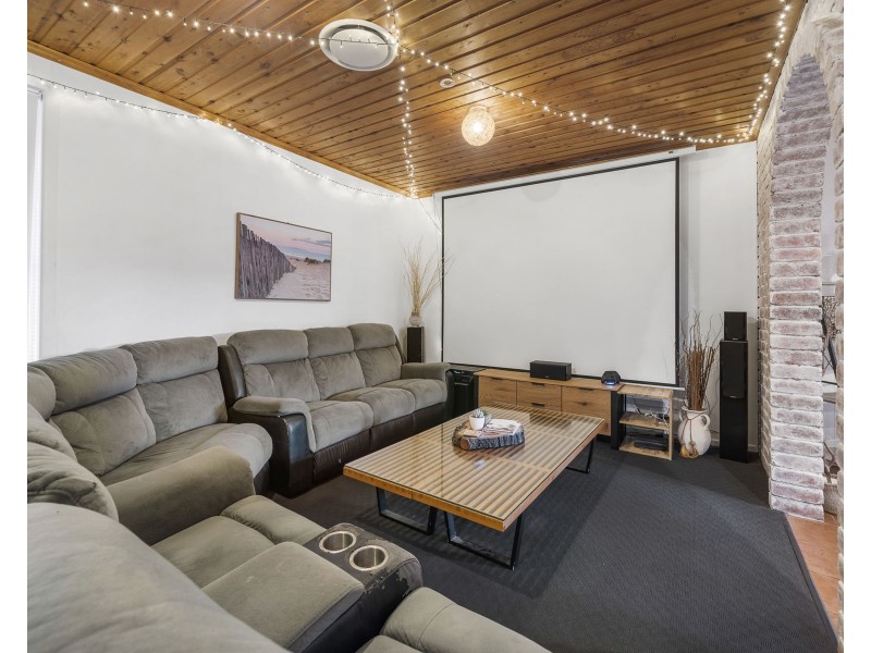 15 Beer Court, Kearneys Spring QLD 4350