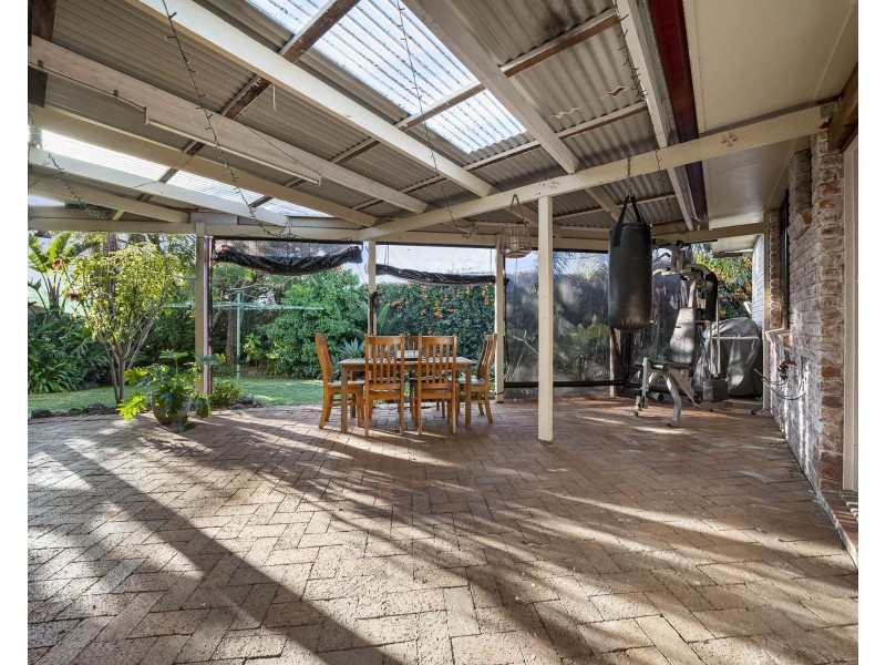 15 Beer Court, Kearneys Spring QLD 4350