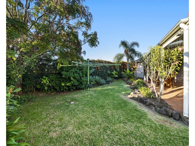 15 Beer Court, Kearneys Spring QLD 4350