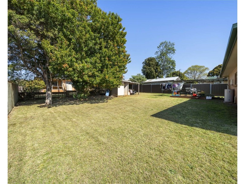 16 Storey Street, Centenary Heights QLD 4350