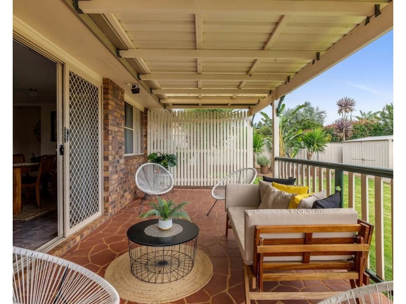 34 Gainsborough Drive, Glenvale QLD 4350
