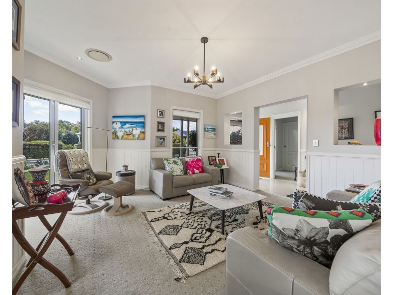 1 Kestrel Court, Rangeville QLD 4350