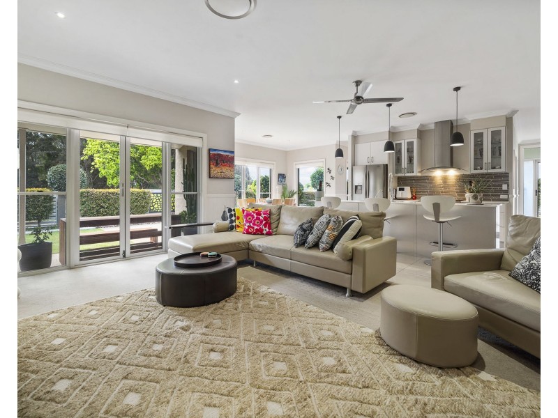 1 Kestrel Court, Rangeville QLD 4350