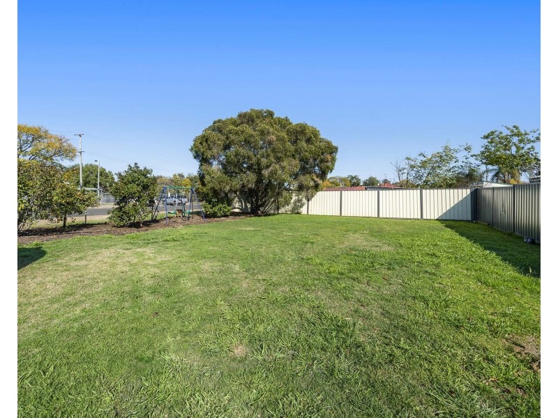 19 Lilly Street, Goombungee QLD 4354