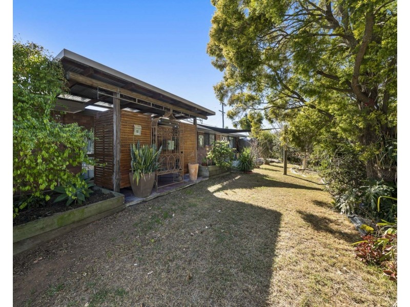 19 Lilly Street, Goombungee QLD 4354