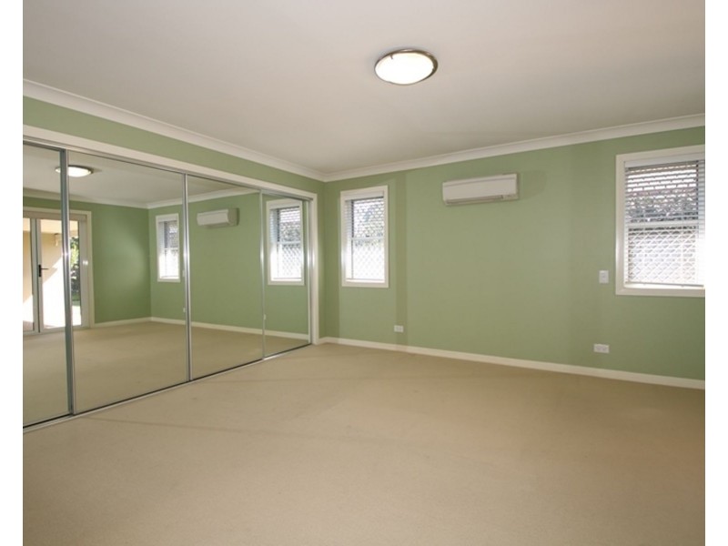 625 Hume Street, Kearneys Spring QLD 4350