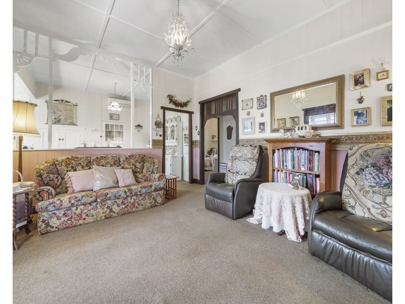 148 Holberton Street, Newtown QLD 4350