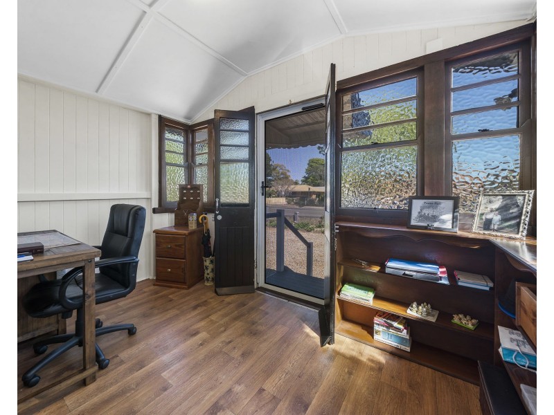 148 Holberton Street, Newtown QLD 4350
