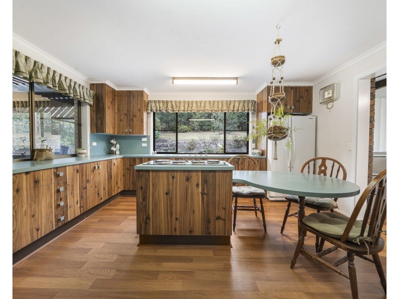 1105 Ruthven Street, Kearneys Spring QLD 4350