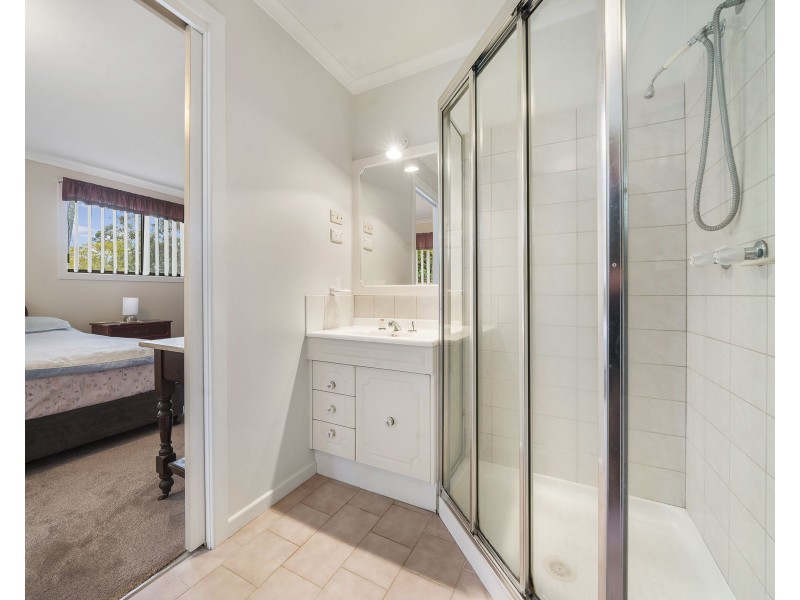 1105 Ruthven Street, Kearneys Spring QLD 4350