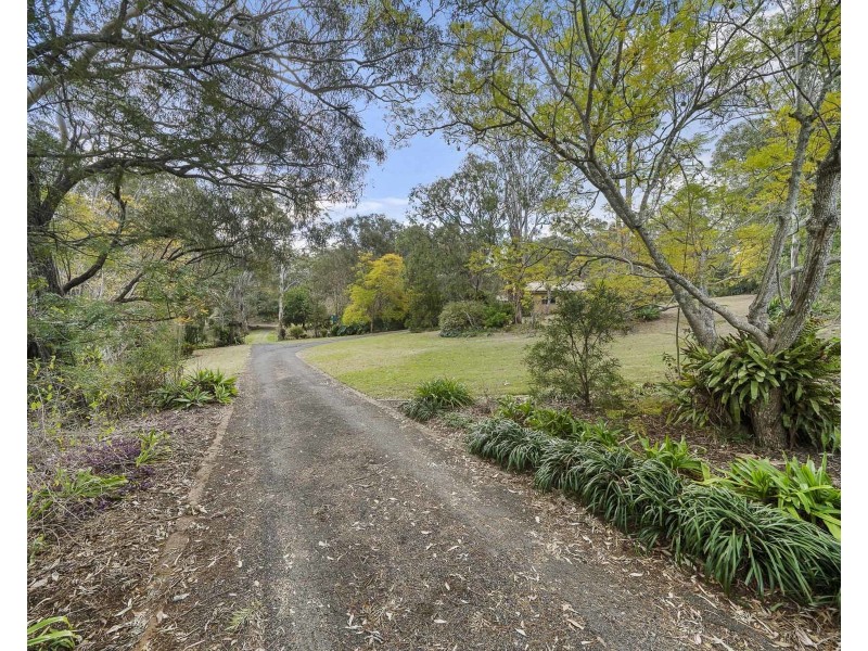 1105 Ruthven Street, Kearneys Spring QLD 4350