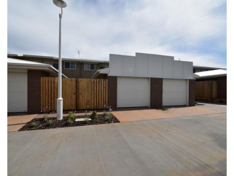 24/227 Nelson Street, Kearneys Spring QLD 4350
