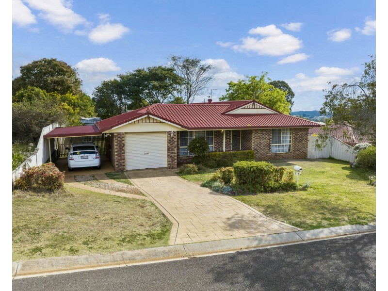 8 Ware Court, Darling Heights QLD 4350