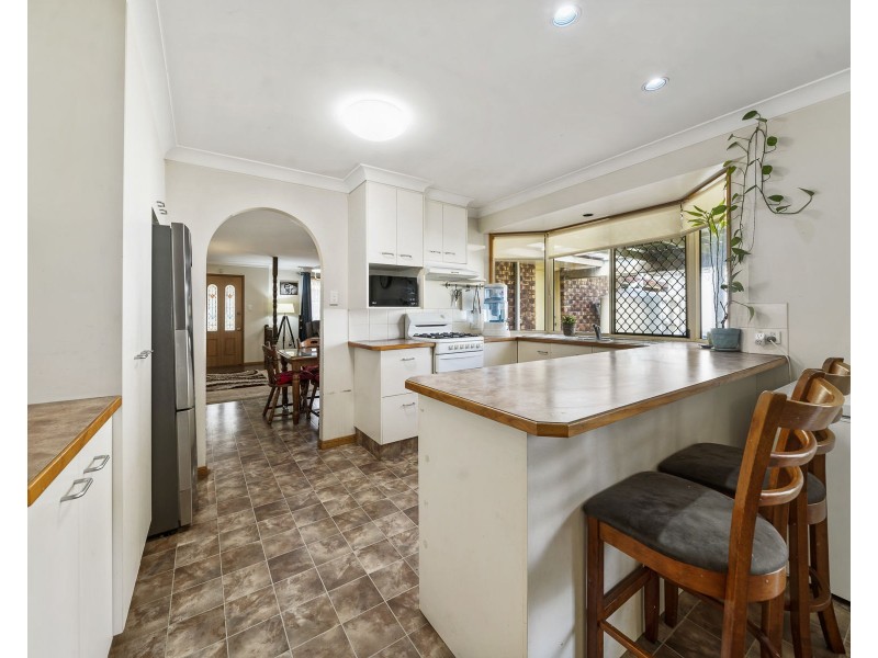 8 Ware Court, Darling Heights QLD 4350