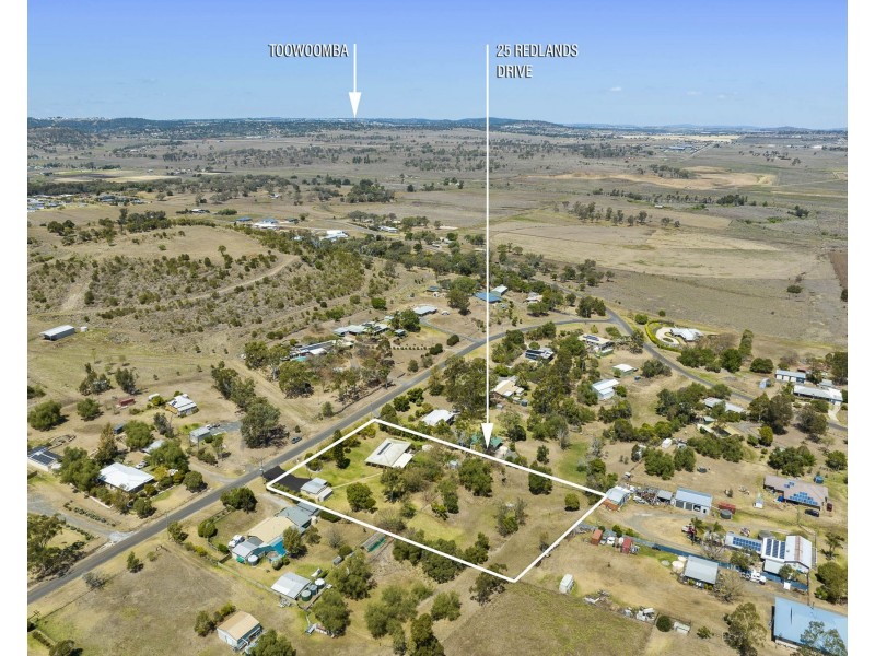 25 Redlands Drive, Gowrie Junction QLD 4352