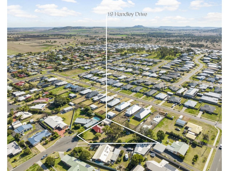 19 Handley Drive, Westbrook QLD 4350