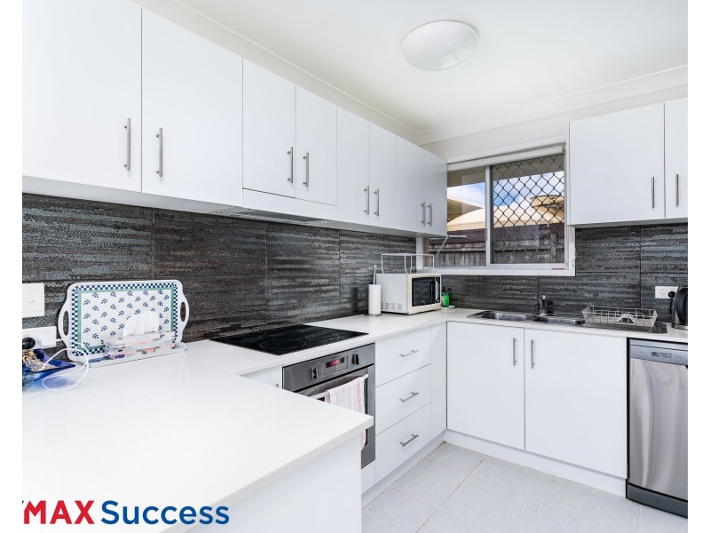 2/26 Knockator Crescent, Centenary Heights QLD 4350